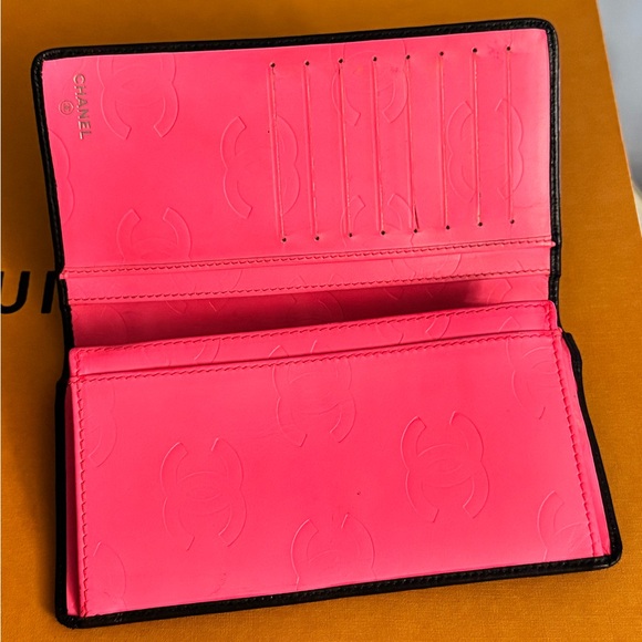 Chanel Cambon Wallet - Picture 3 of 8